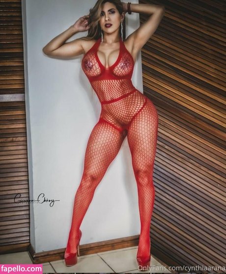 Naakte gelekte OnlyFans-foto van Cynthia Arana