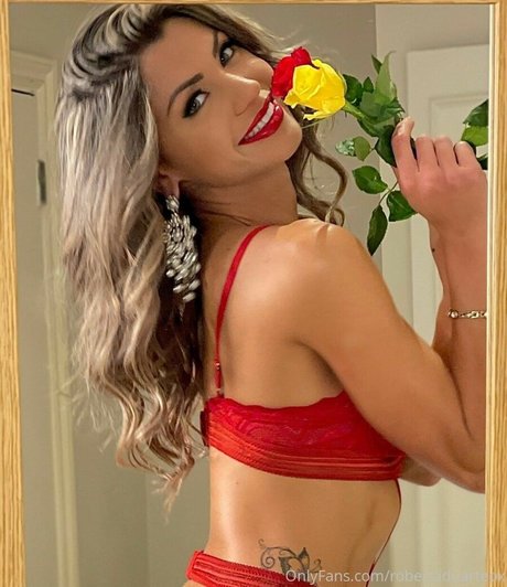 Naakte gelekte OnlyFans-foto van Roberta Duarte