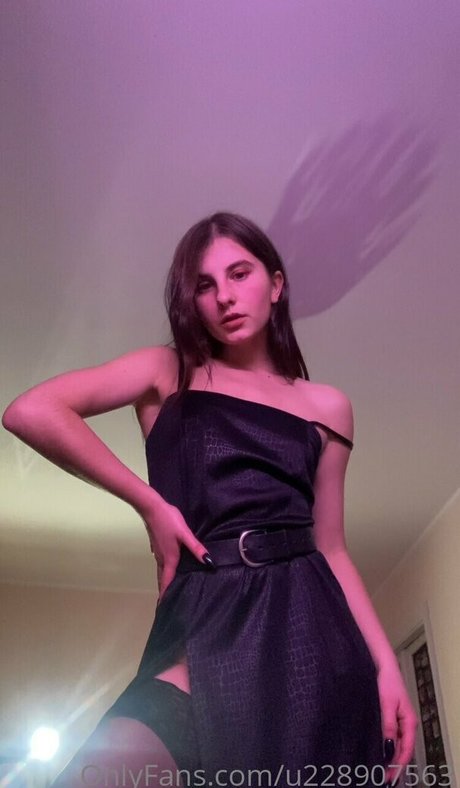 Naakte gelekte OnlyFans-foto van Babycherrry