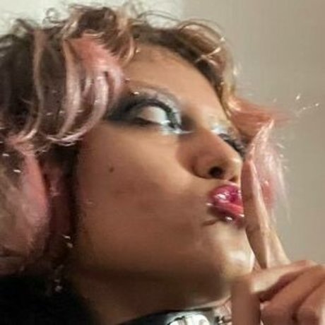 Naakte gelekte OnlyFans-foto van Roxyz111