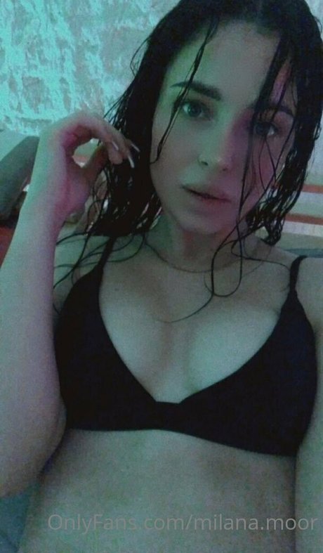 Naakte gelekte OnlyFans-foto van Milanamoor