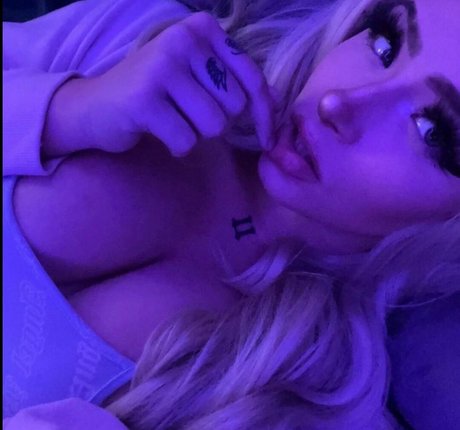 Naakte gelekte OnlyFans-foto van Crystallxhub
