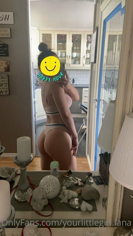 Naakte gelekte OnlyFans-foto van Yourlittlegirllana