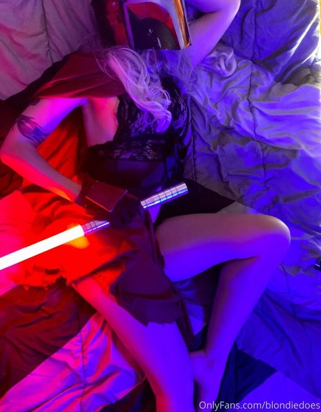Naakte gelekte OnlyFans-foto van Blondiedoes
