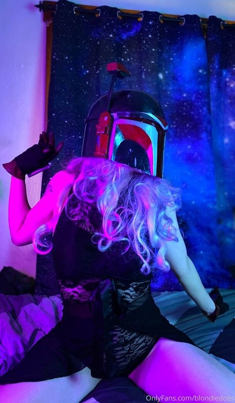 Naakte gelekte OnlyFans-foto van Blondiedoes