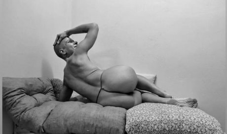 Naakte gelekte OnlyFans-foto van Katerinathedog