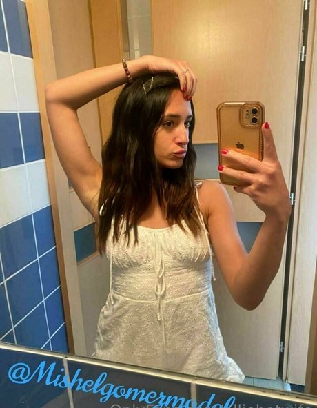 Elliehotwife