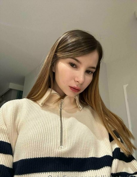Elliehotwife