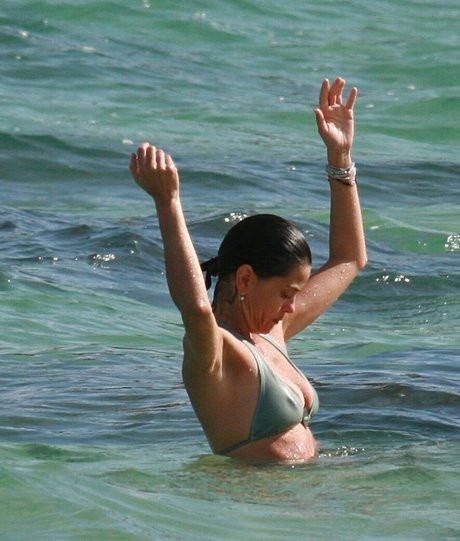 Teri Hatcher