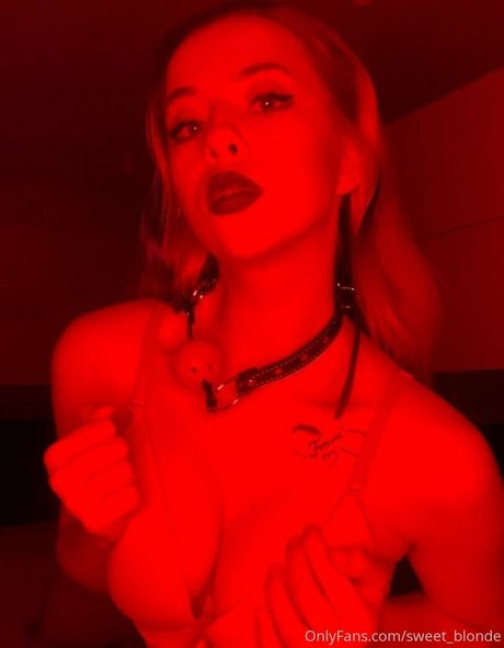 Naakte gelekte OnlyFans-foto van Hotblonda