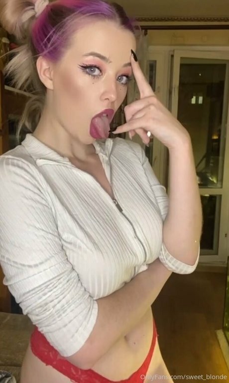Naakte gelekte OnlyFans-foto van Hotblonda