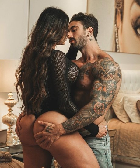 Naakte gelekte OnlyFans-foto van Juliana Salimeni