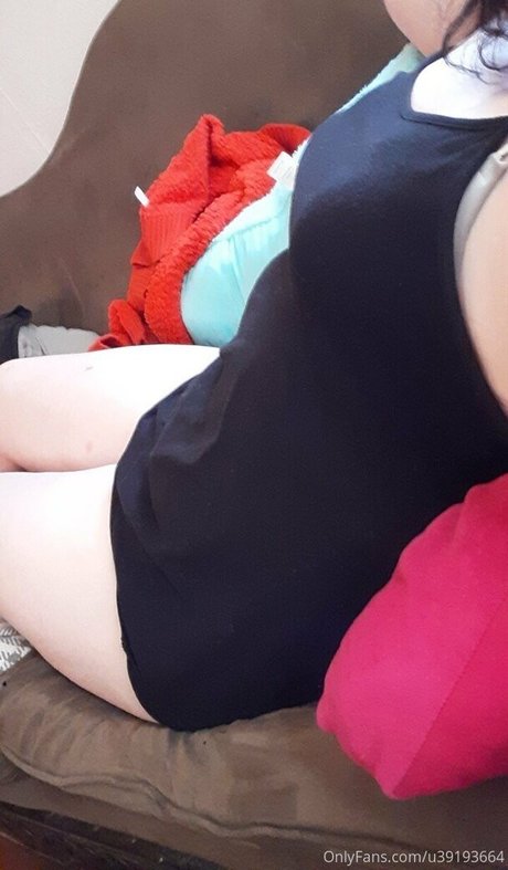 Naakte gelekte OnlyFans-foto van Wetkitten666