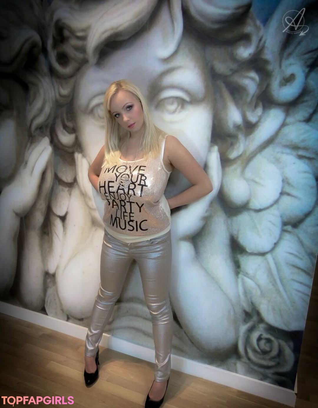 Naakte gelekte OnlyFans-foto van Agnetis Miracle #1210