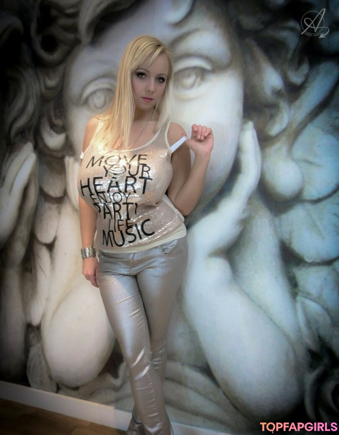 Naakte gelekte OnlyFans-foto van Agnetis Miracle #1212