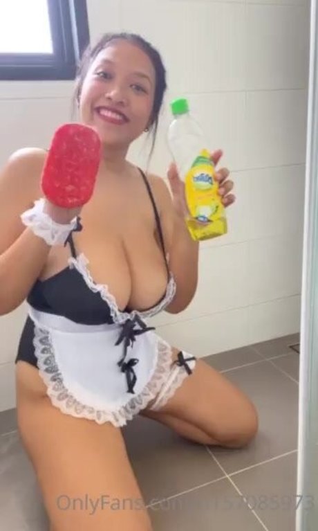 Naakte gelekte OnlyFans-foto van Aoy Chitchanok