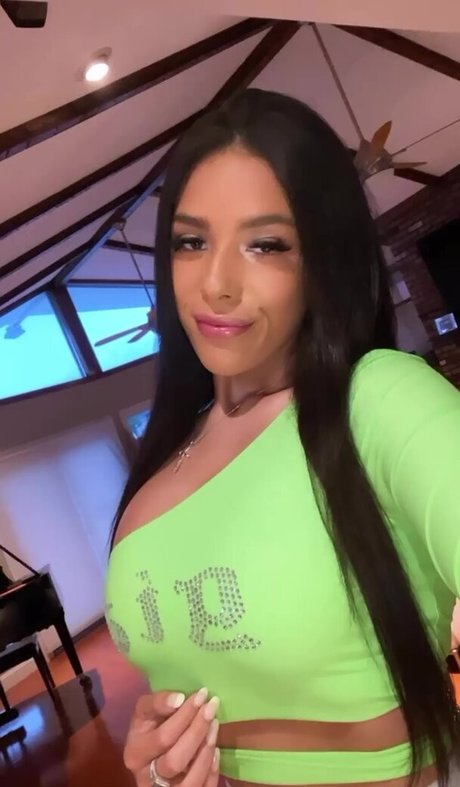 Samantha L
