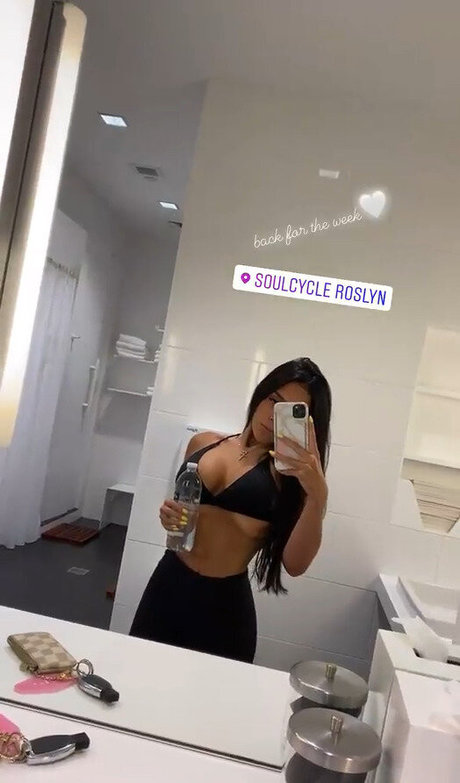 Samantha L