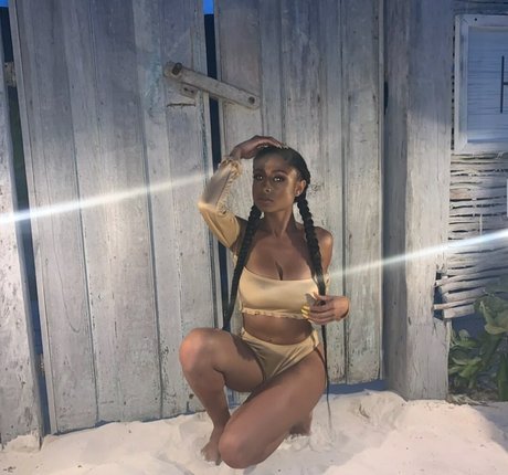 Naakte gelekte OnlyFans-foto van Alessiasays