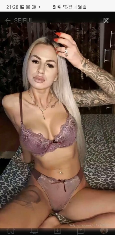 Roxanaa23