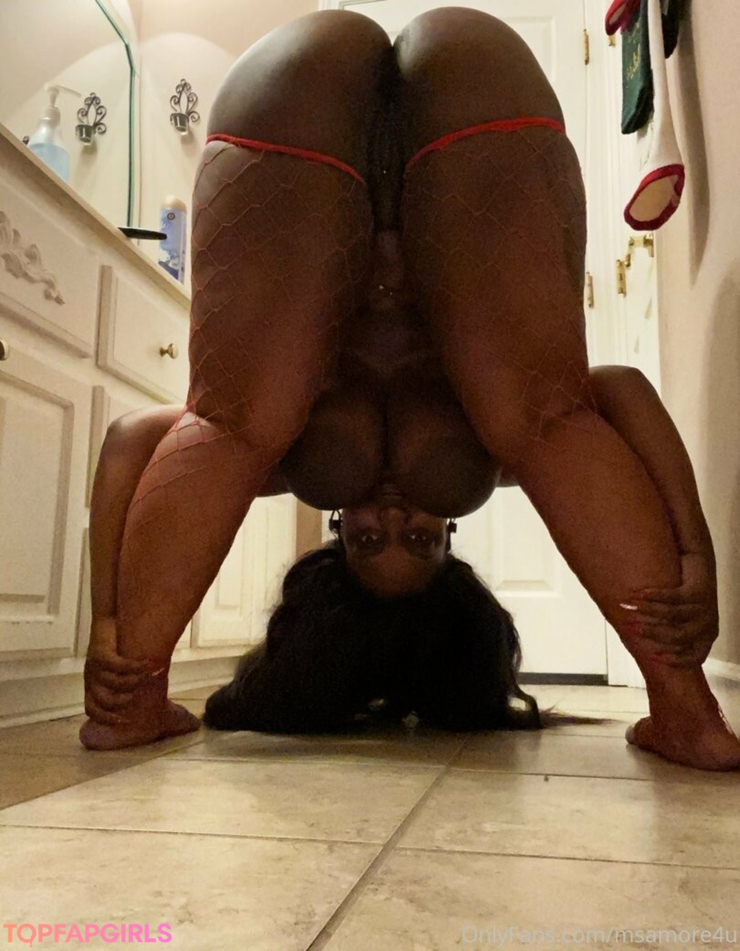 Naakte gelekte OnlyFans-foto van Msamore4u #34 Naakte gelekte OnlyFans-foto van Msamore4u #34