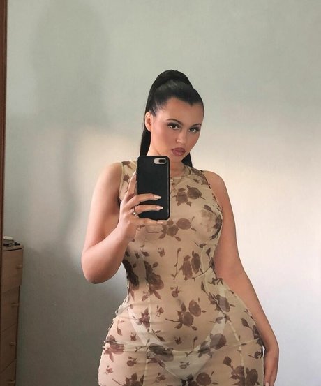 Naakte gelekte OnlyFans-foto van Valeria Vendetta