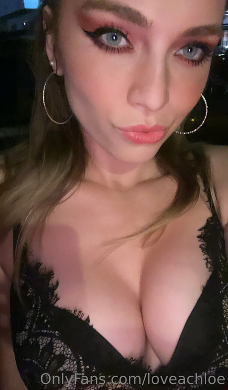 Naakte gelekte OnlyFans-foto van Loveachloe
