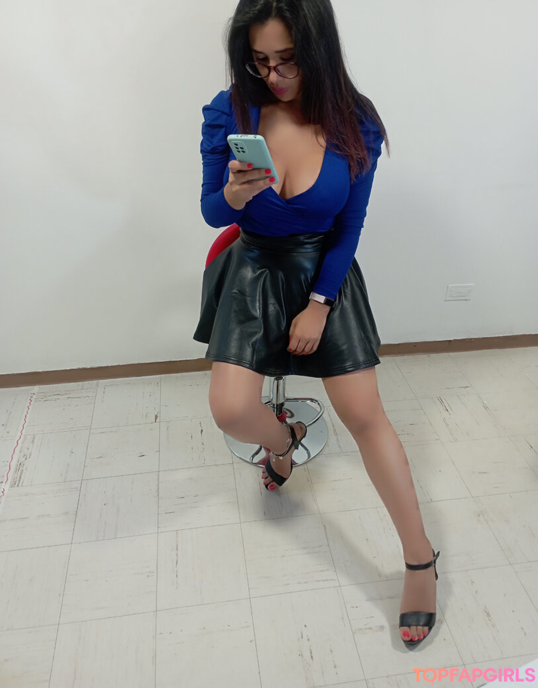 Naakte gelekte OnlyFans-foto van Officefacil #8 Naakte gelekte OnlyFans-foto van Officefacil #8