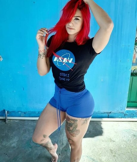 Naakte gelekte OnlyFans-foto van Yumi Mello