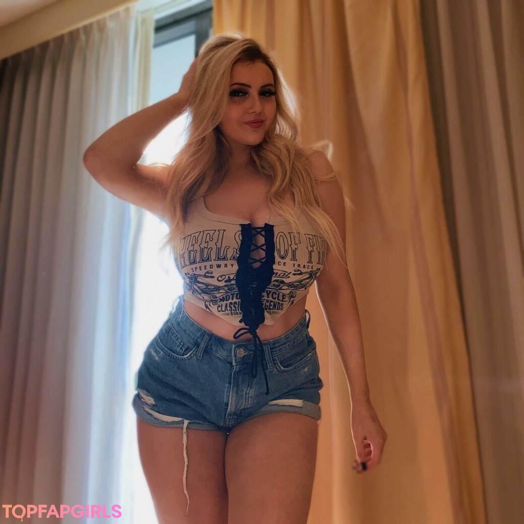 Naakte gelekte OnlyFans-foto van Larkan Danielle #11 Naakte gelekte OnlyFans-foto van Larkan Danielle #11