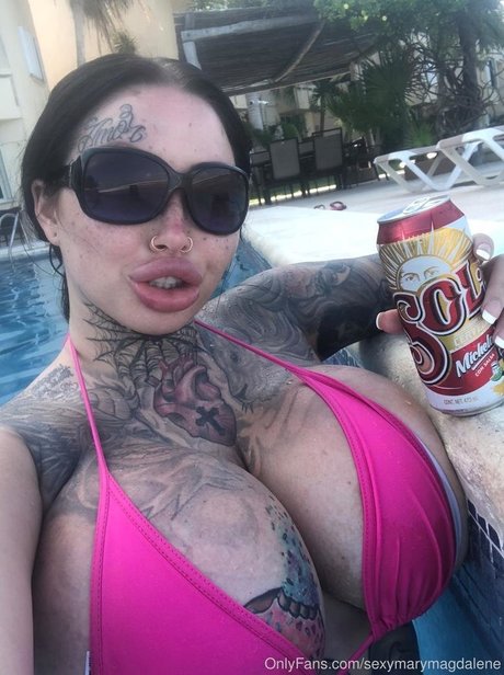 Naakte gelekte OnlyFans-foto van Mary Magdalene