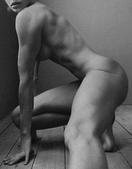 Naakte gelekte OnlyFans-foto van Ia Ostergren