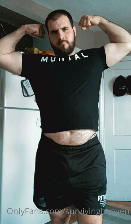 Naakte gelekte OnlyFans-foto van Survivingheaven