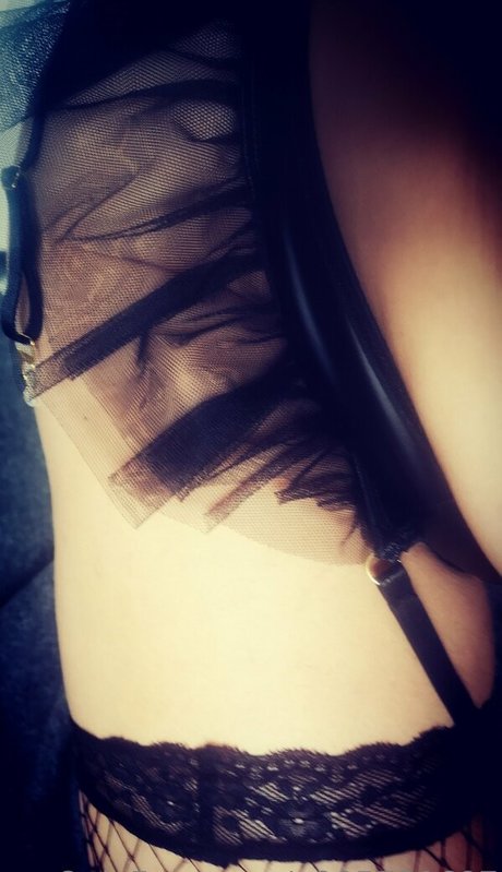 Naakte gelekte OnlyFans-foto van Lulucherrylaady