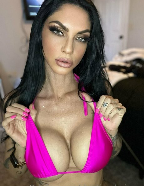 Naakte gelekte OnlyFans-foto van Christinealexisxxx