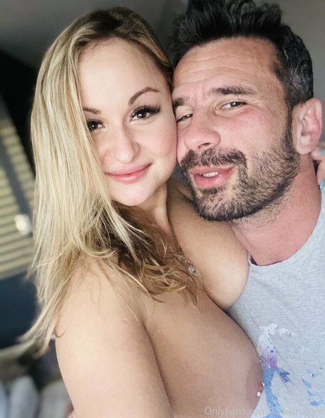 Naakte gelekte OnlyFans-foto van Katalinakyle