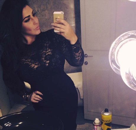 Naakte gelekte OnlyFans-foto van Yasmin Disney