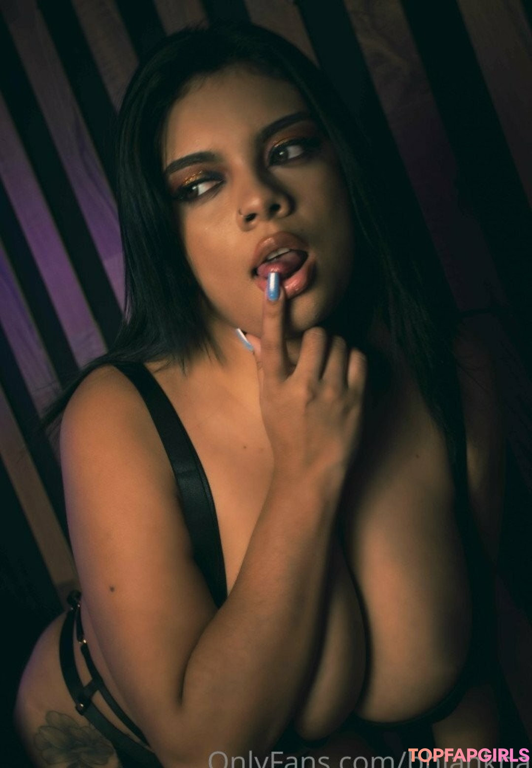 Naakte gelekte OnlyFans-foto van Bhiankha #43 Naakte gelekte OnlyFans-foto van Bhiankha #43