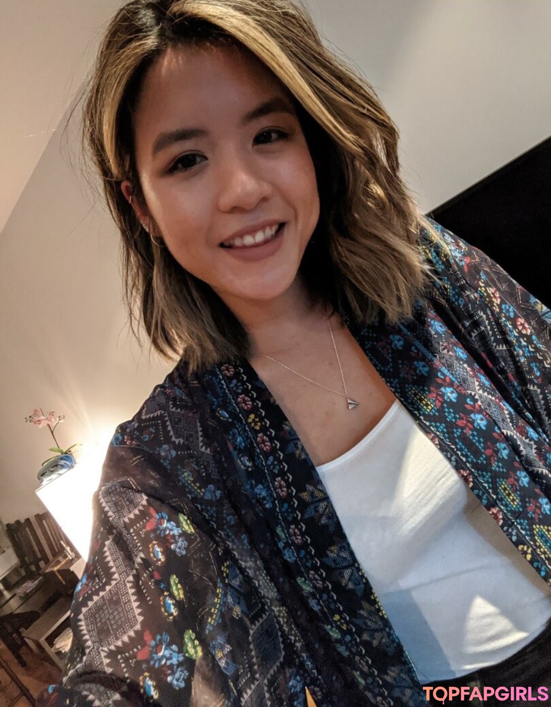 Naakte gelekte OnlyFans-foto van Mikaela #6 Naakte gelekte OnlyFans-foto van Mikaela #6