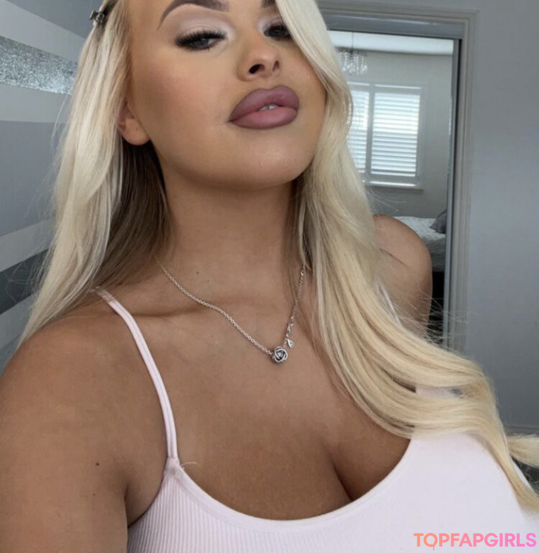 Naakte gelekte OnlyFans-foto van Shauni Scanlan #51 Naakte gelekte OnlyFans-foto van Shauni Scanlan #51