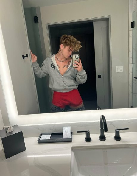 Itscodyandrew