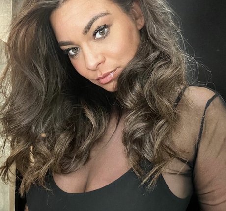 Naakte gelekte OnlyFans-foto van Cheryl Jansen