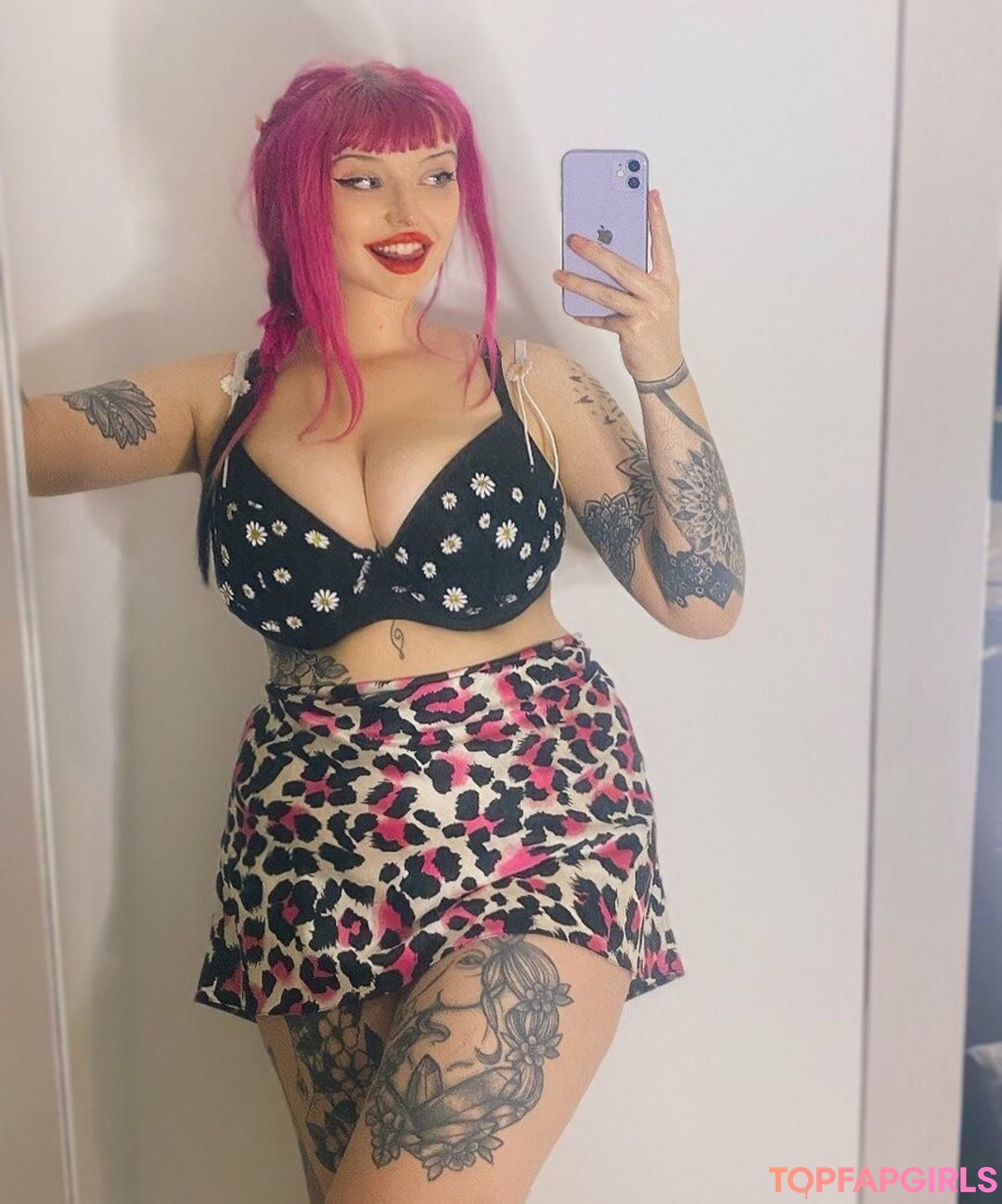 Naakte gelekte OnlyFans-foto van Spiidersam #50 Naakte gelekte OnlyFans-foto van Spiidersam #50
