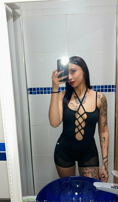 Naakte gelekte OnlyFans-foto van Ccapricorniana99