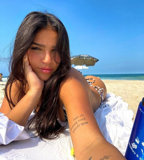 Naakte gelekte OnlyFans-foto van Giovanna Buscacio
