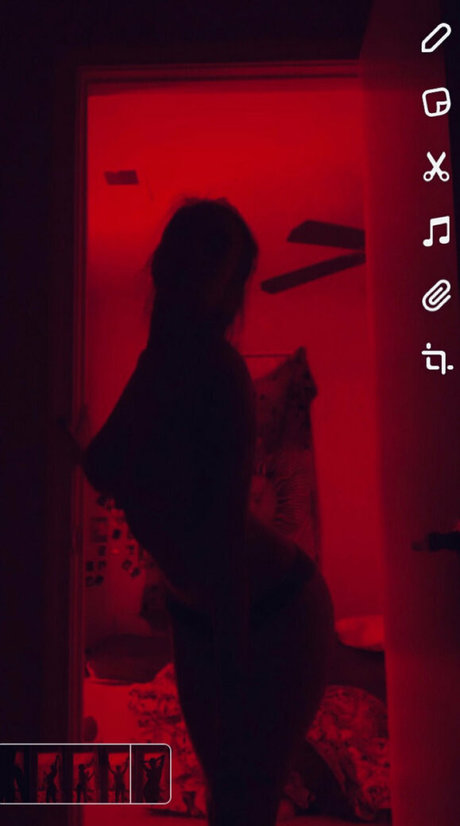 Naakte gelekte OnlyFans-foto van Ixxbunnyxx