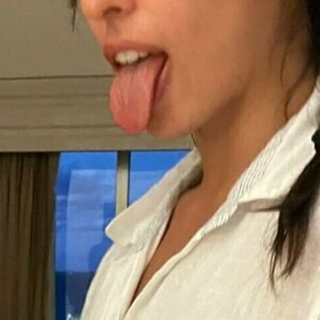 Naakte gelekte OnlyFans-foto van Anaisandnataliaa