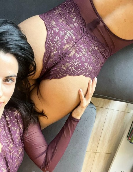 Naakte gelekte OnlyFans-foto van Anaisandnataliaa