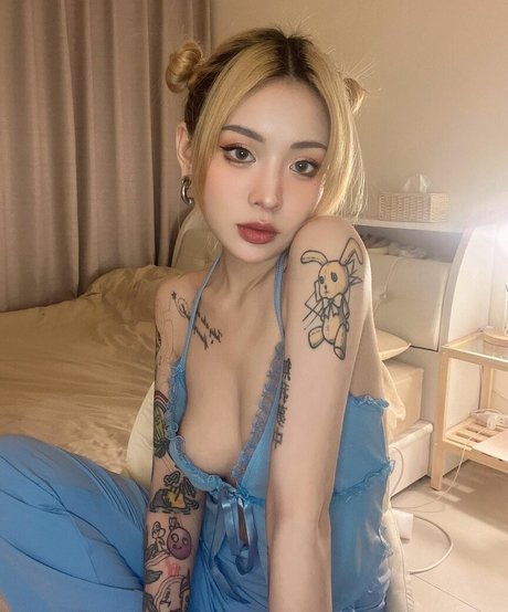 Naakte gelekte OnlyFans-foto van Missmozzi