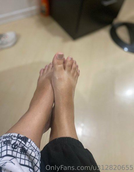 Naakte gelekte OnlyFans-foto van Babygirlberry
